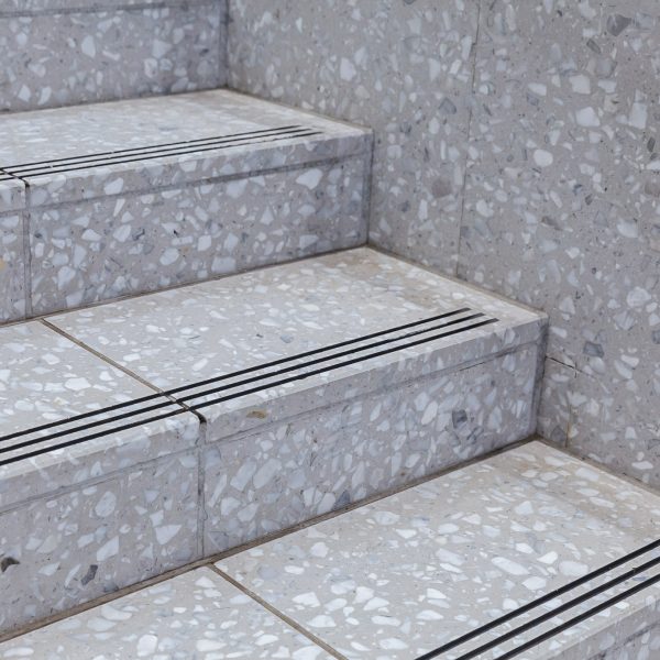 Toranomon Business Tower - Tokyo Japan - REG 3509 - Directional-029