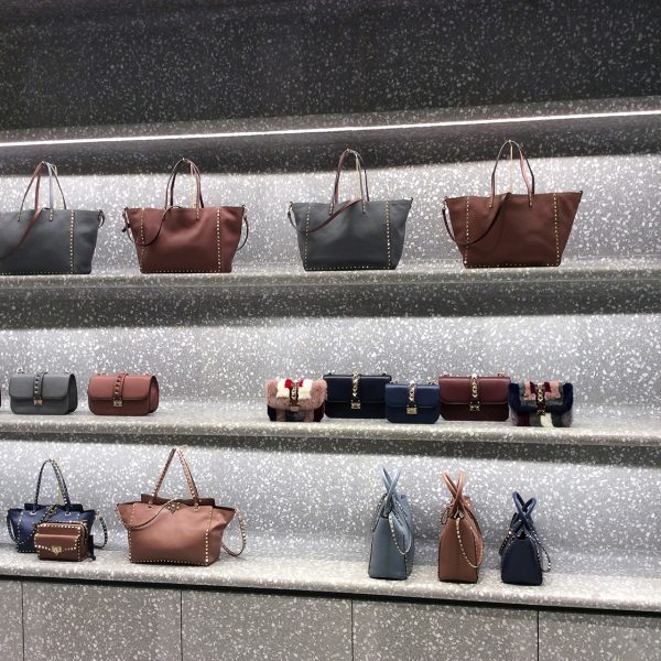 Valentino - harrods london united kingdom - custom - retail - rivestimenti 17