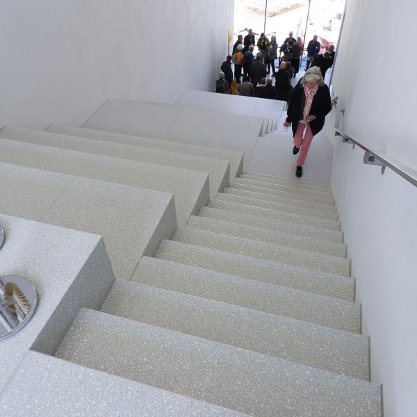 musee cantonal des beaux-arts - losanna switzerland - custom REG 3620 - pubblico 07