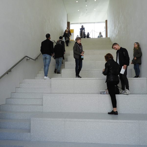 musee cantonal des beaux-arts - losanna switzerland - custom REG 3620 - pubblico 12