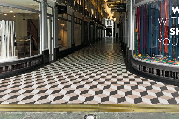 quadrant arcade picadilly - london united kingdom - SB 138 SB 153 SB 148 - pubblico 01 - OK