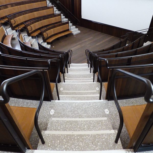 royal academy of arts - london united kingdom - custom custom - pubblico 4 ok