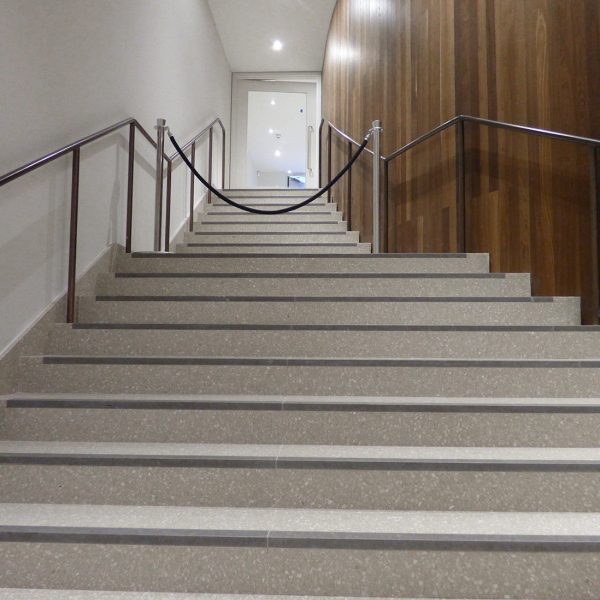 royal academy of arts - london united kingdom - custom custom - pubblico 46