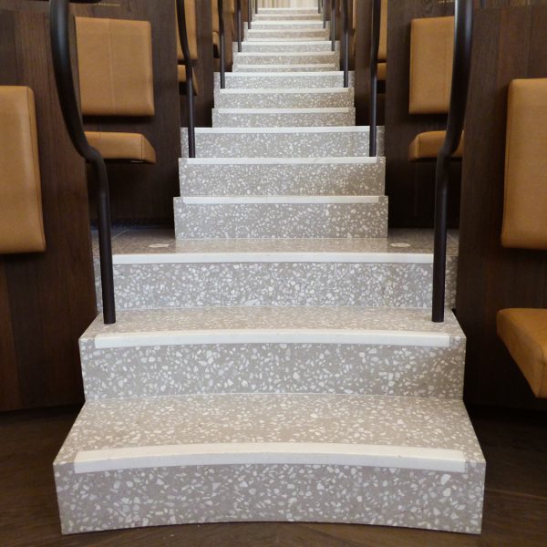 royal academy of arts - london united kingdom - custom custom - pubblico 6 ok