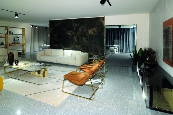 salone del mobile fiera - milano italy - SB 240 - pubblico 03 - OK