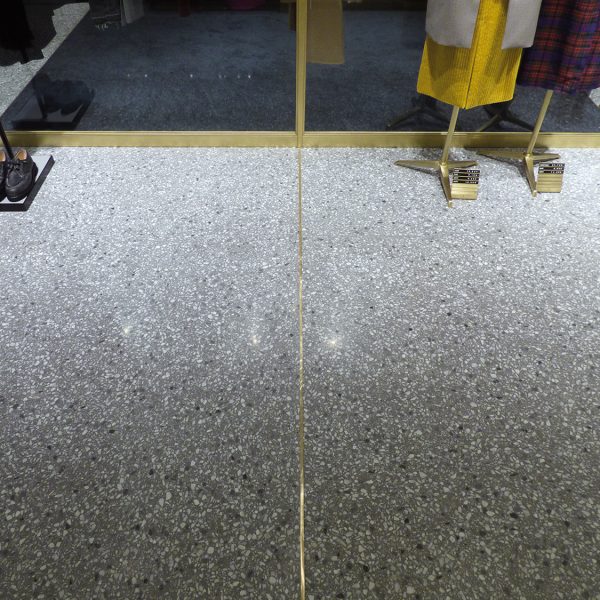 united-arrows---taiwan---custom---retail-2-ok