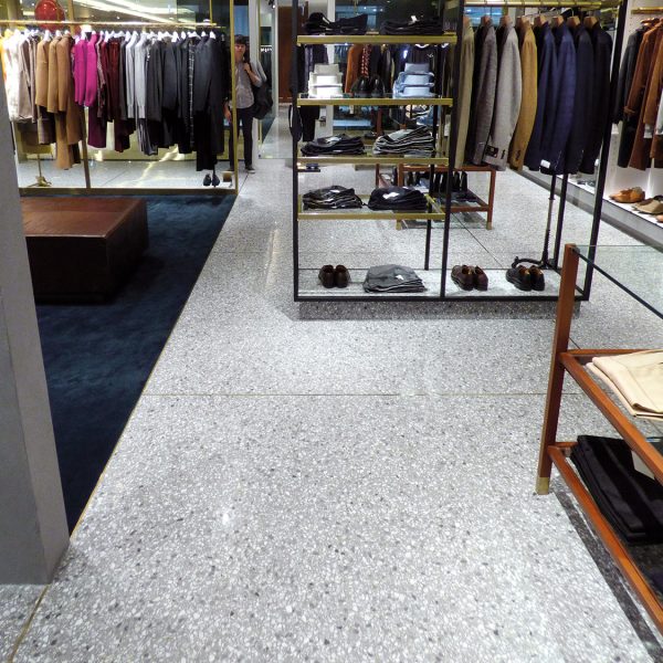 united-arrows---taiwan---custom---retail-3-ok