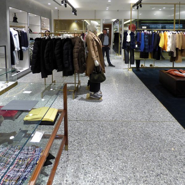 united-arrows---taiwan---custom---retail-4-ok