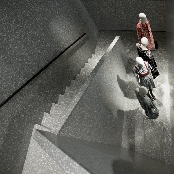 valentino - worldwide - custom - retail - rivestimenti 2 ok